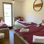 Appartement Jestrab C.15 *