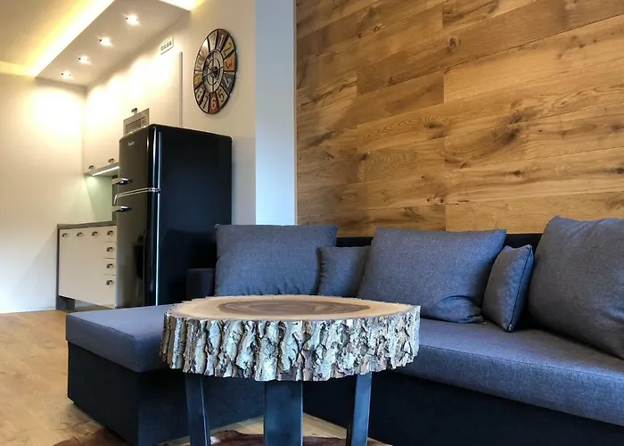 Jestrab C.15 Apartment *