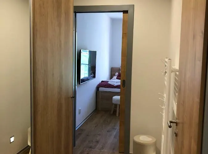 Jestrab C.15 Apartment